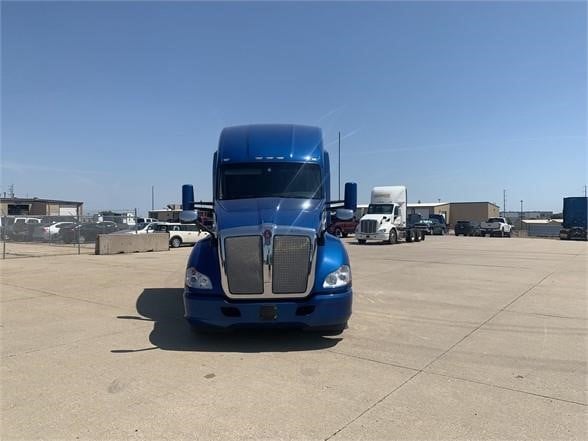 2021 KENWORTH T680 - image 4 of 6