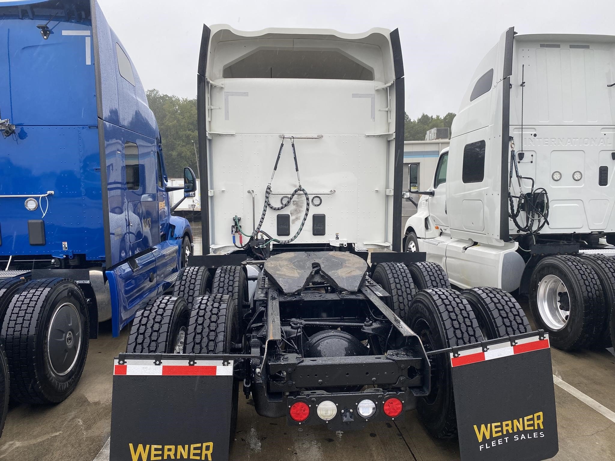 2021 KENWORTH T680 - image 3 of 5